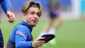 Mourinho comparou Grealish a Figo e inglês já respondeu