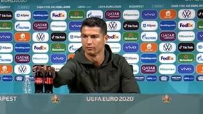UEFA pede às seleções do Euro'2020 para que jogadores não retirem garrafas de bebidas
