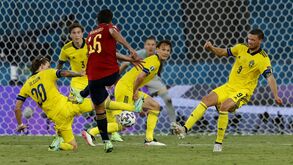 Vamos lá utilizar o campo inteiro