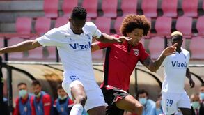 Robinho assina agora em definitivo 