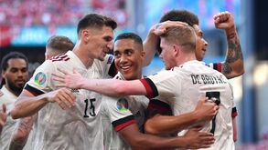 Os golos e a tremenda homenagem a Eriksen: veja o resumo do Dinamarca-Bélgica
