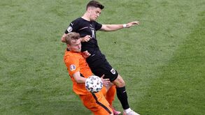 Van Basten: «De Ligt não aprendeu nada na Juventus»