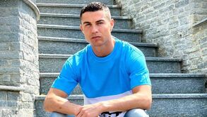 Ronaldo 'arrasa' atores, cantores e 'socialites': craque português bate mais um recorde