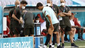 João Félix falha jogo com Alemanha: as imagens do momento em que se queixou com dores no treino