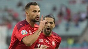 Um gesto que diz tudo: Seferovic marcou e mandou calar os críticos