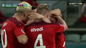 Mais um candidato a golo do Euro'2020: Shaqiri fez esta maravilha de pé direito