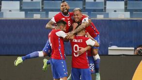 Escândalo na Copa América com seleção do Chile: jogadores apanhados em festa sexual no hotel 