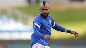 Vidal nega presença de mulheres e diz que entrada de cabeleireiro 