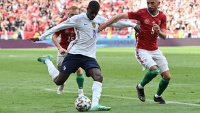 Dembélé vai ser operado e ficará afastado durante quatro meses 