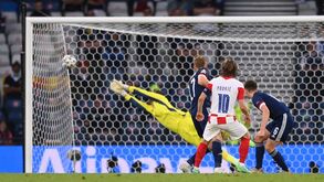 O golo de Modric (à Quaresma) que deixa a Croácia mais perto dos 'oitavos'