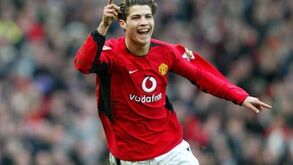 Robert Pires: «Cristiano Ronaldo fazia fintas e os ingleses não gostavam. Era só porrada»