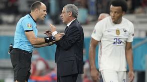 Fernando Santos e o penálti sobre Mbappé: «Acho que o próprio árbitro sabe que se equivocou»