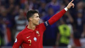 «Verdadeiros campeões mantêm-se campeões para sempre»: Cristiano Ronaldo responde a Ali Daei