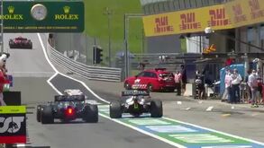 Não está fácil o fim de semana de Bottas: finlandês levou novo susto na zona das boxes