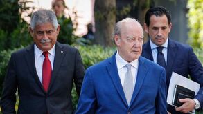 Luís Filipe Vieira, Pinto da Costa e Pedro Proença reunidos à mesa