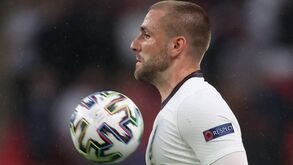 Luke Shaw responde a Mourinho: «Claramente estou na sua cabeça e ele pensa muito em mim...»