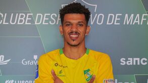 Vitor Gabriel apresentado no Mafra