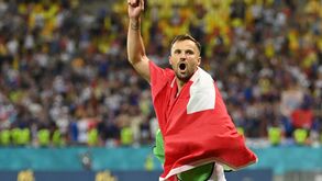 Seferovic usa Euro para calar críticos