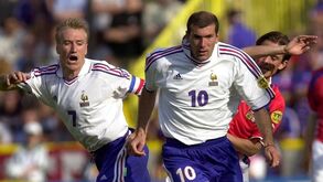 Zidane ‘ameaça’ Deschamps no comando da França
