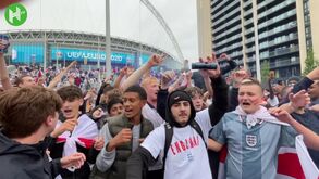 As imagens da festa dos adeptos ingleses após Inglaterra eliminar a Alemanha no Euro'2020