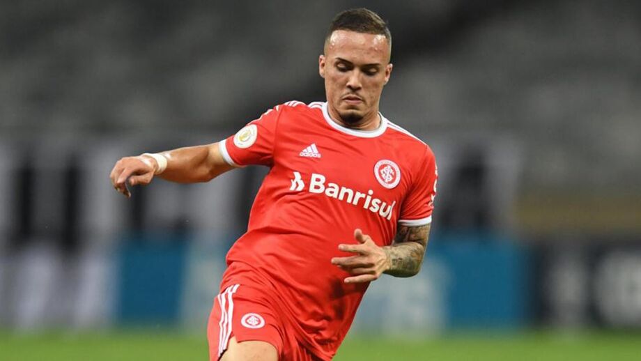 Despedida com emoção: Peglow já deixou o Internacional