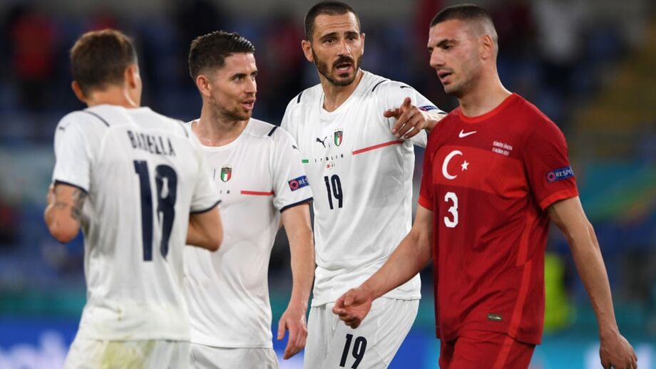 Fava calhou a Demiral: nunca um golo inaugural do Europeu ousou ser... na própria baliza