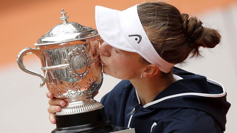 Chegou, viu e venceu: Barbora Krejcikova fez-se dona de Roland Garros de forma inesperada