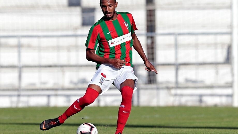 Quatro jovens vão fazer estágio no Marítimo
