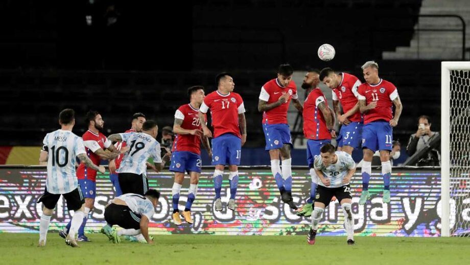 Messi brilha mas Argentina empata com o Chile na estreia na Copa América