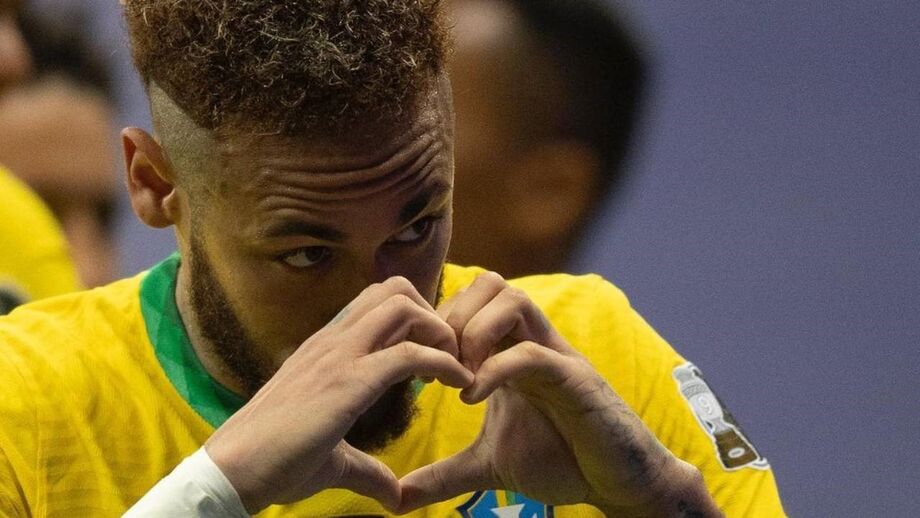 Neymar dedica golo a mulher mistério e deixa imprensa cor de rosa em polvorosa