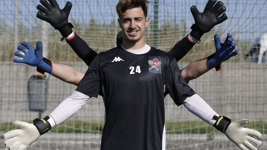 Gonçalo Tabuaço é reforço do Estrela da Amadora