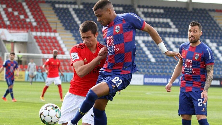 Vasco Fernandes é o primeiro reforço para 2021/22