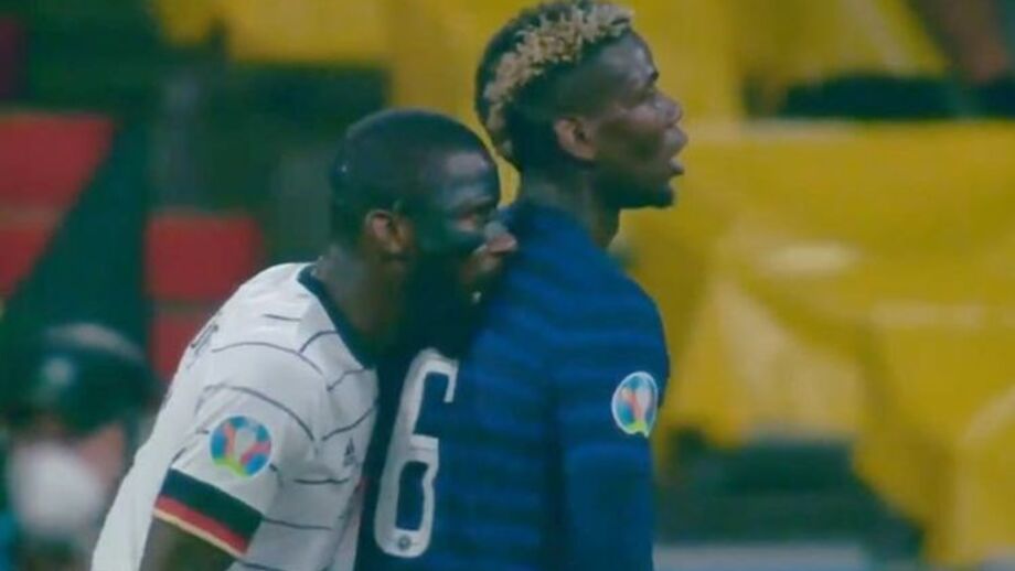 Rüdiger morde Pogba e o mundo do futebol relembra... Luis Suárez