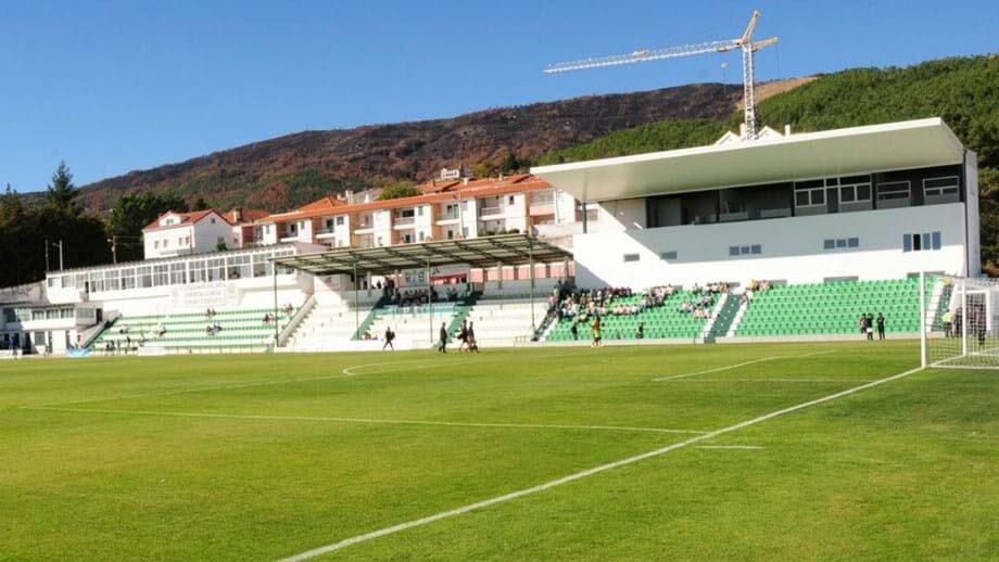 Relvado do estádio do Sporting da Covilhã está a ser intervencionado