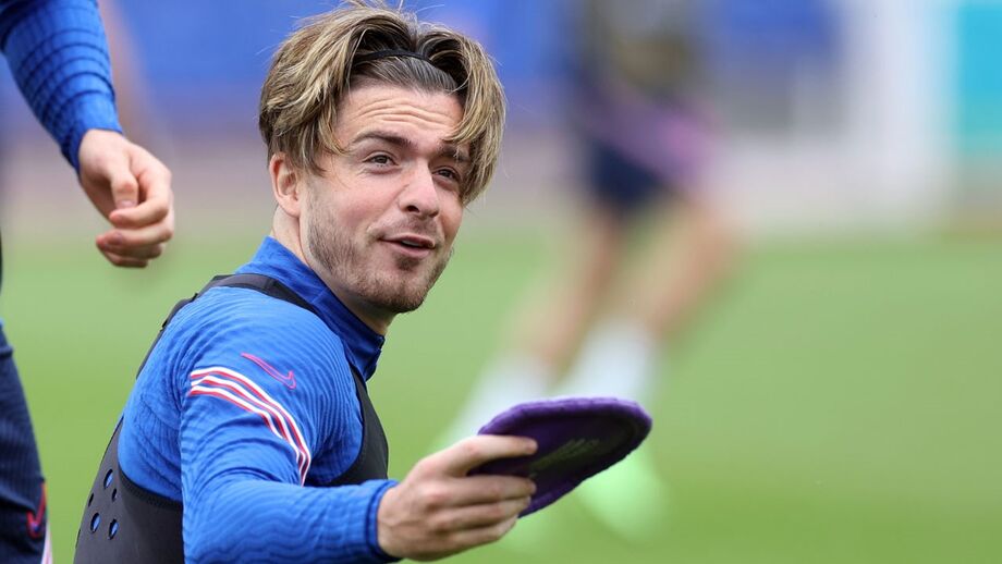 Mourinho comparou Grealish a Figo e inglês já respondeu