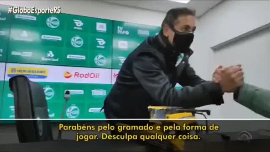 Abel Ferreira interrompe conferência de imprensa de adversário por motivo inesperado