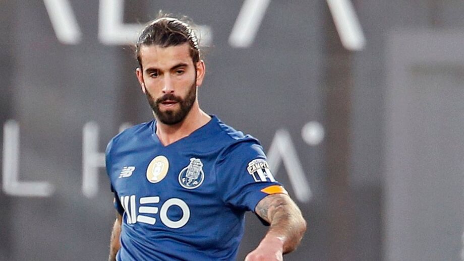 Sérgio Oliveira no radar da Juventus