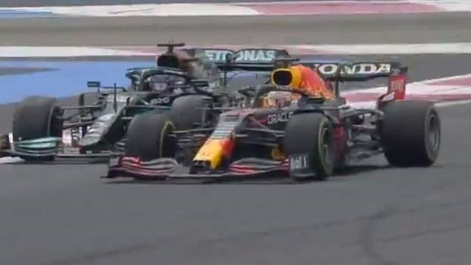 Foi assim que Verstappen ultrapassou Hamilton a duas voltas do fim do GP de França