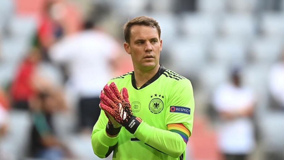 UEFA arquiva investigação sobre a braçadeira de Neuer frente a Portugal