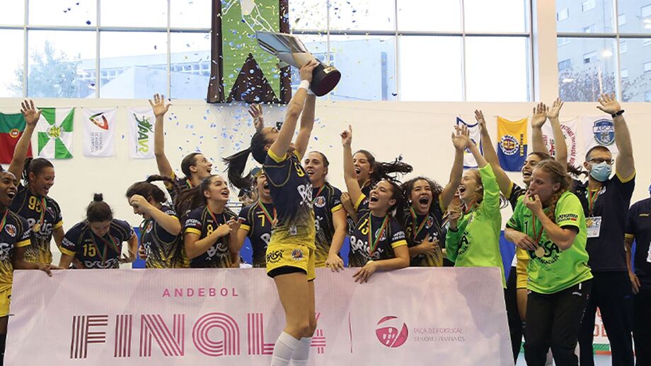 Madeira SAD bate Alpendorada e conquista Taça de Portugal feminina