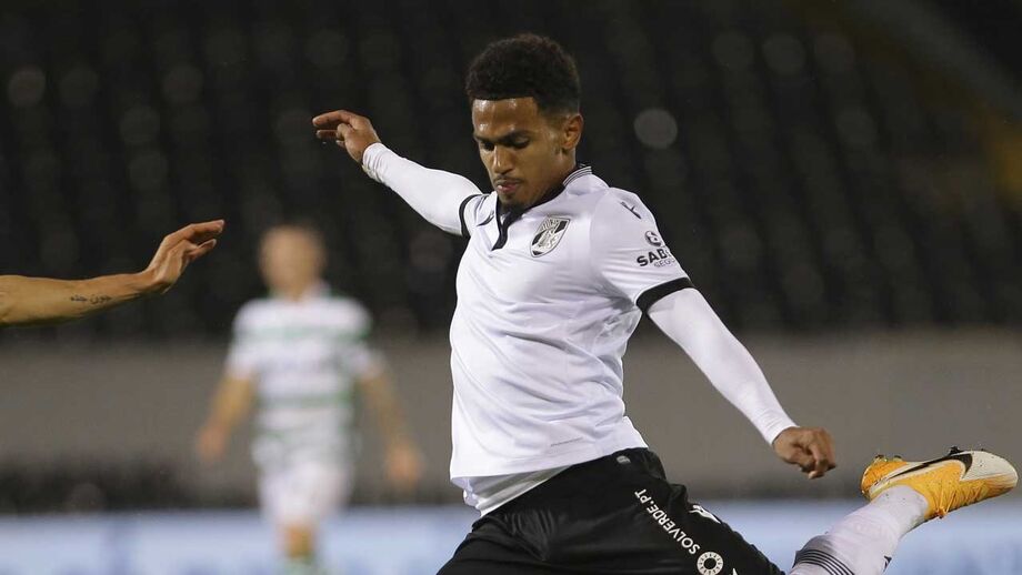 Marcus Edwards à espera de venda
