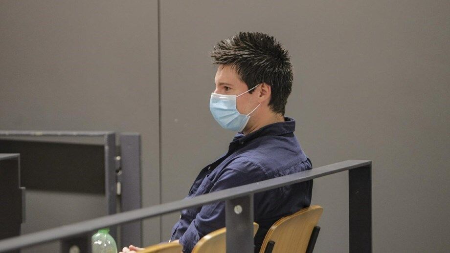 Tribunal propõe consulta de cópia dos discos na PJ à defesa de Rui Pinto