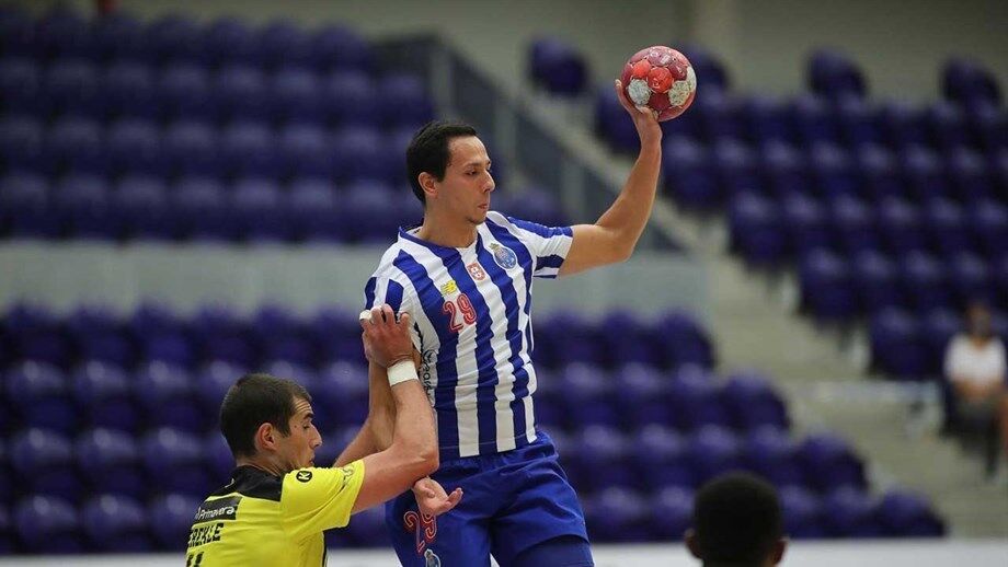Miguel Alves renova com a equipa de andebol do FC Porto até 2024