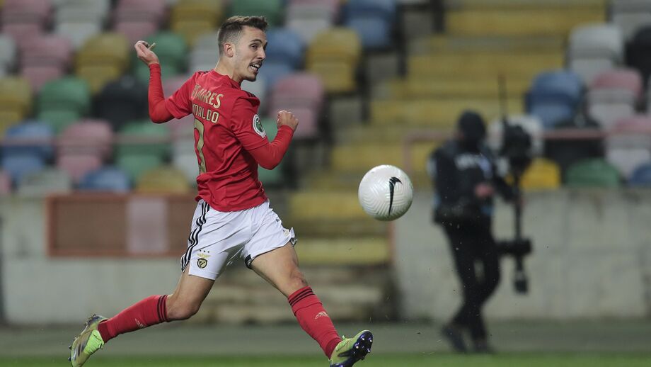 Lateral espanhol do Benfica no podcast 'Sport Beleza'