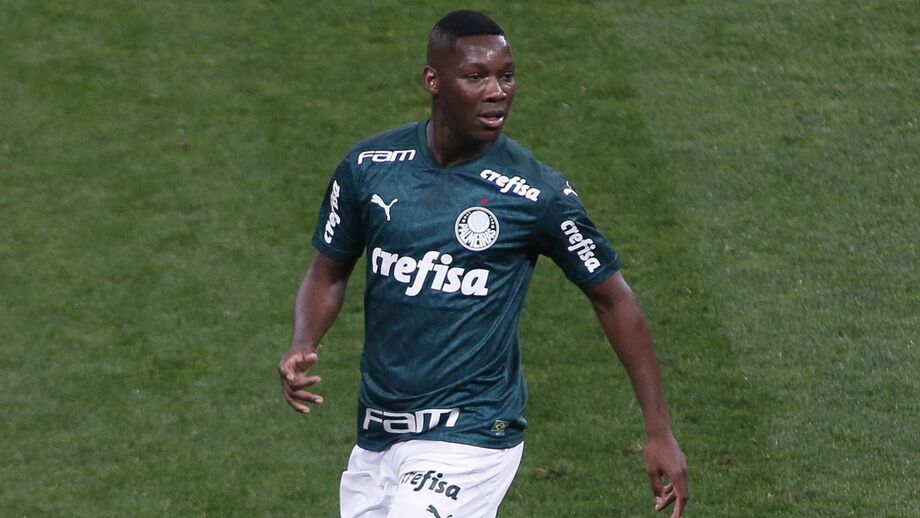 Médio foi reconhecido por adeptos do clube