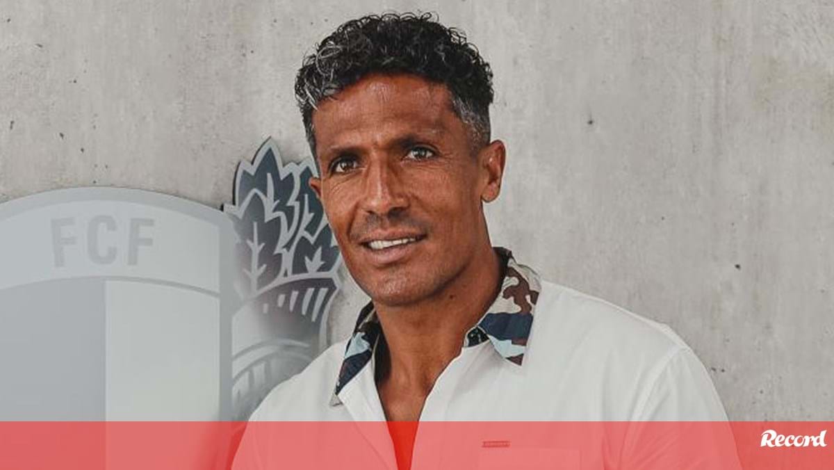 Bruno Alves makes official departure from Famalicão: «From now on I am a free player» – Famalicão