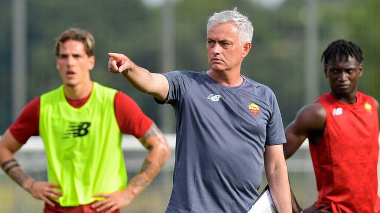 Mourinho arrasa jogadores da Roma: «Fiz 150 jogos na Champions e depois há  pessoas sem história na Europa» - Roma - Jornal Record