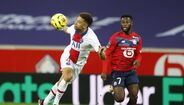 Thilo Kehrer (à esquerda, defesa)