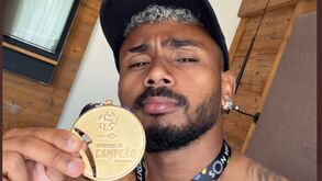 Wendel mostra medalha de campeão pelo Sporting: «Olha quem chegou!»