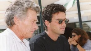 Mourinho destaca papel do pai: «Quem é o menino que tem acesso a balneários principais?»